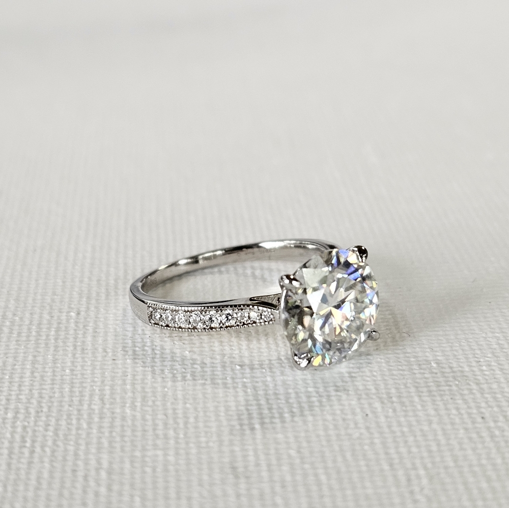 Gorgeous 5 Carat GRA Certified Moissanite Ring 💍 Sz 9! 18k/925 - Picture 5 of 11